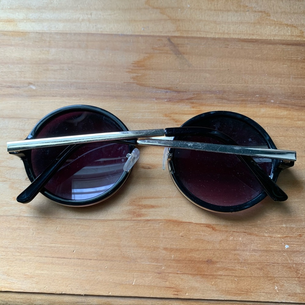 Circle Sunglasses - Picture 2 of 4